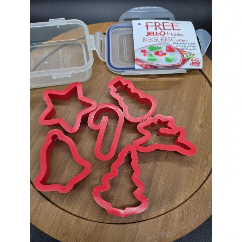 6 NEW Jello Holiday Jigglers‎ Cutters Candy Cane Snowman Star Tree Bell Reindeer